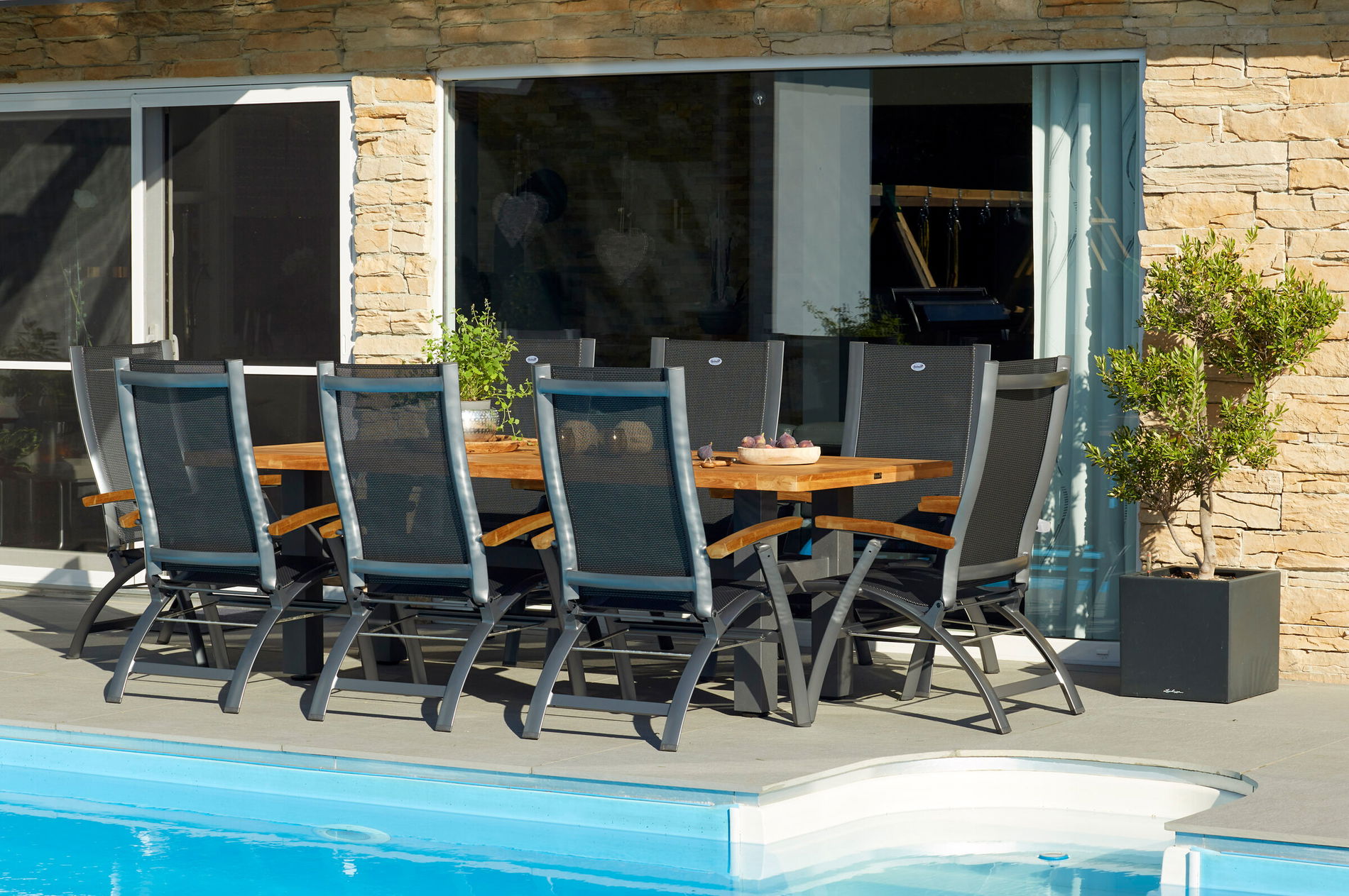 HARTMAN Modello speciale Yasmani / Primo Gruppo pranzo da giardino, xerix/naturale, Alu/Teak/Vetroceramica, 8 sedie pieghevoli, 220/280x100cm, braccioli in Teak