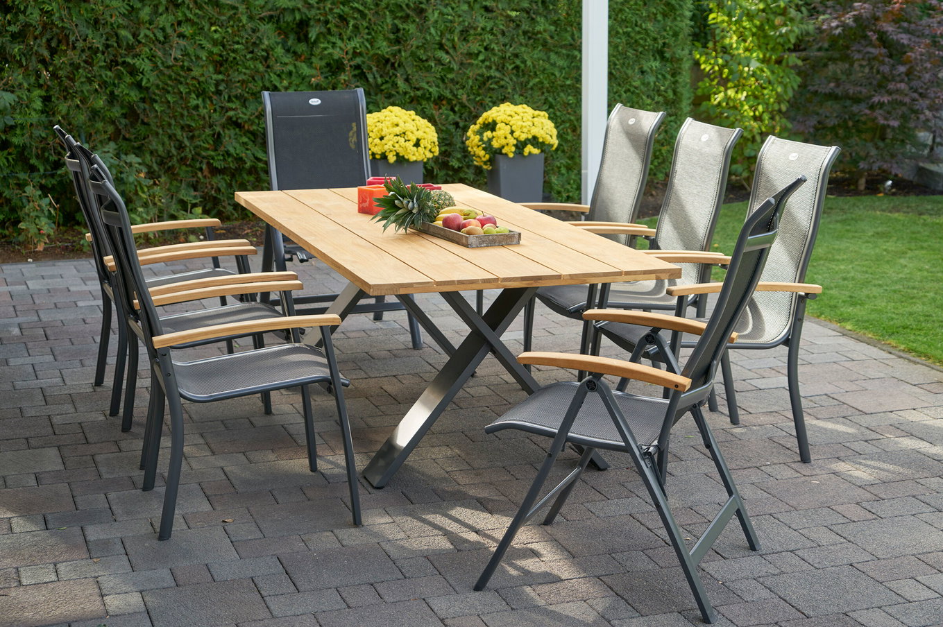 HARTMAN Xanadu / Alice Set da pranzo da giardino, xerix/nero, Alluminio/Legno di teak, Textilene 4x4, 6 poltroncine impilabili, 2 sedie pieghevoli, 220x100cm 21162__1