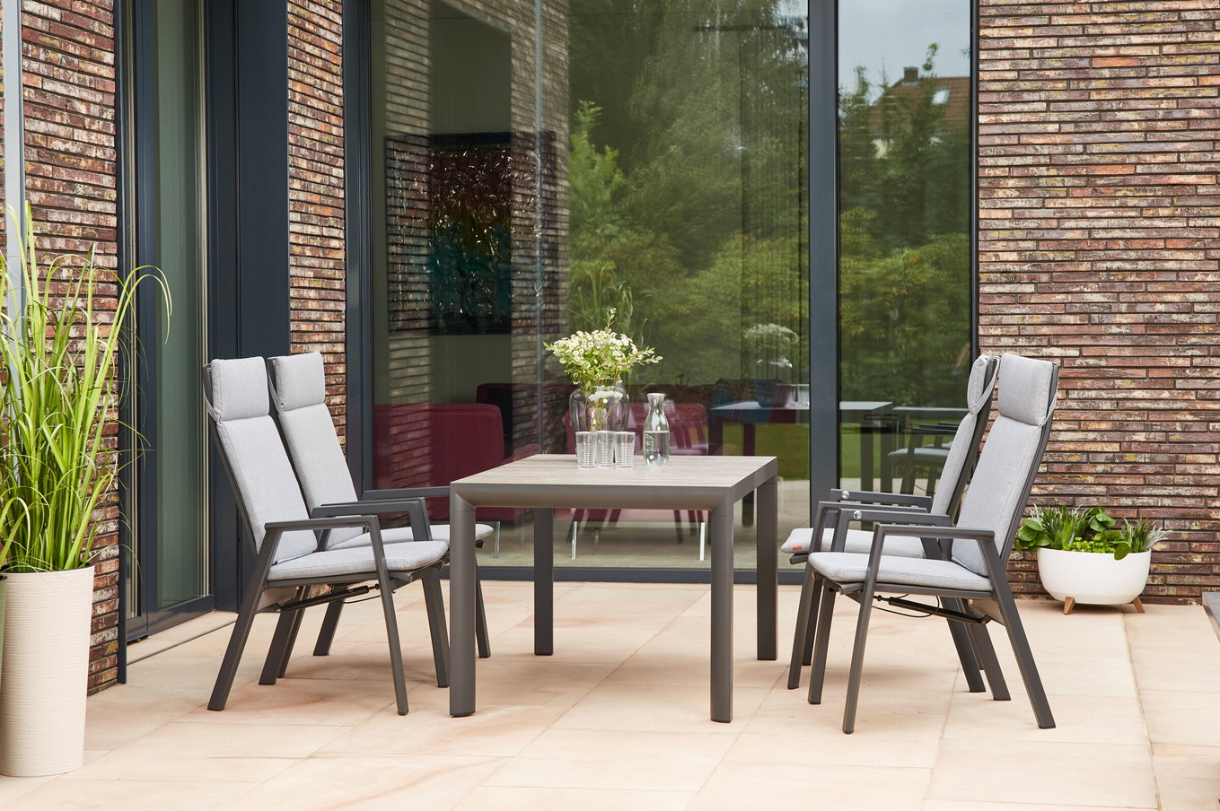SIENA GARDEN Silva/Valencia Set da Pranzo da Giardino, antracite/grigio, Alluminio/Tessuto/Ceramica, 140 x 90cm, incl. 4 poltrone Dining, regolabile in modo continuo 23822__1