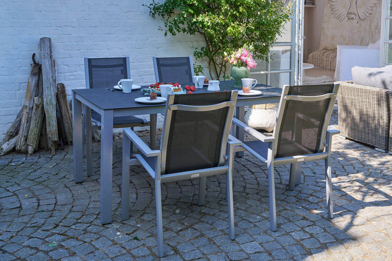 OUTFLEXX Gruppo pranzo da giardino, argento/antracite, Alu/Spraystone/Textilene, 160x95 cm, 4 sedie impilabili 28172__1