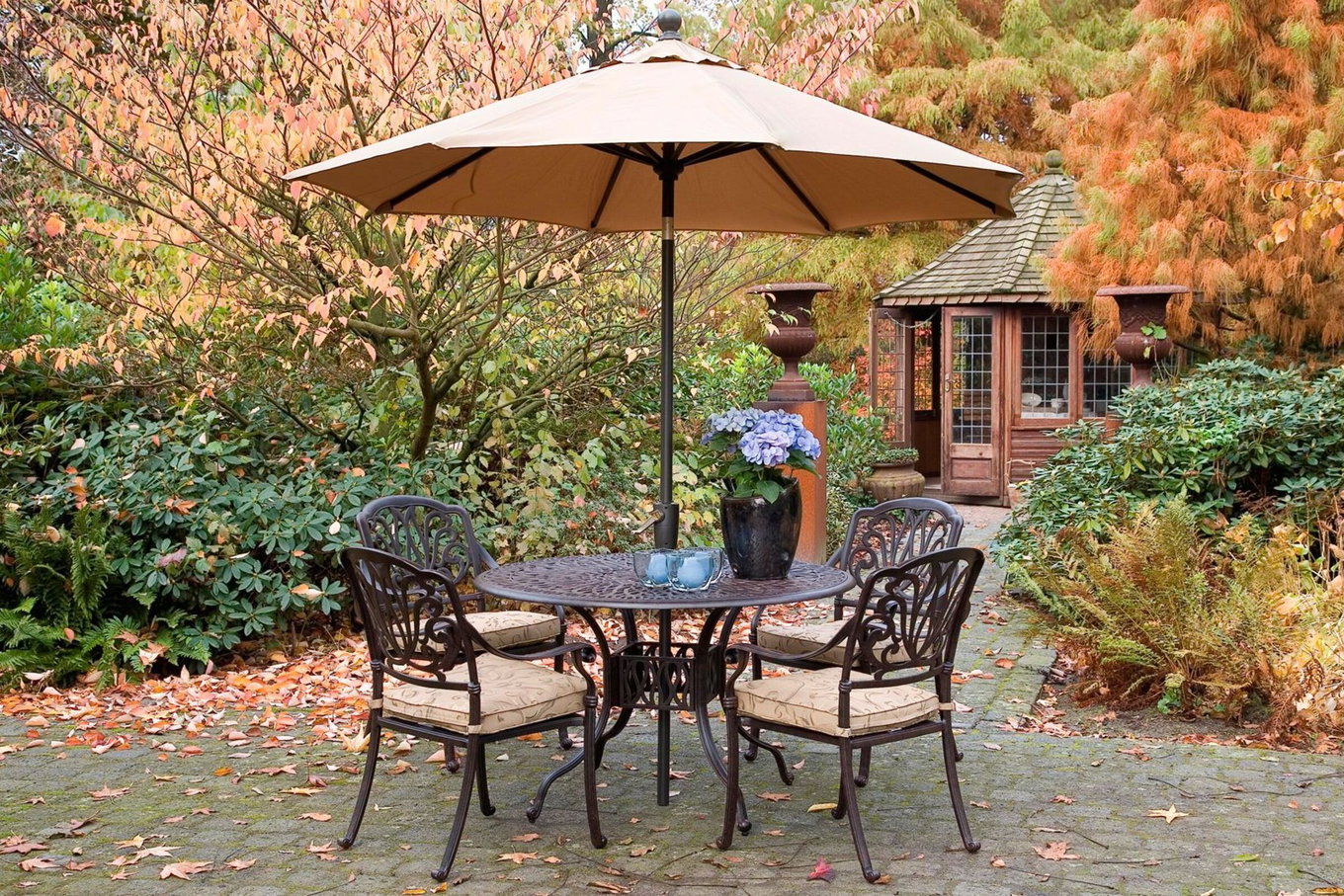 HARTMAN Amalfi Gruppo pranzo da giardino, bronzo, alluminio pressofuso, Ø120cm, 4 poltrone incl. cuscini reversibili 18971__1