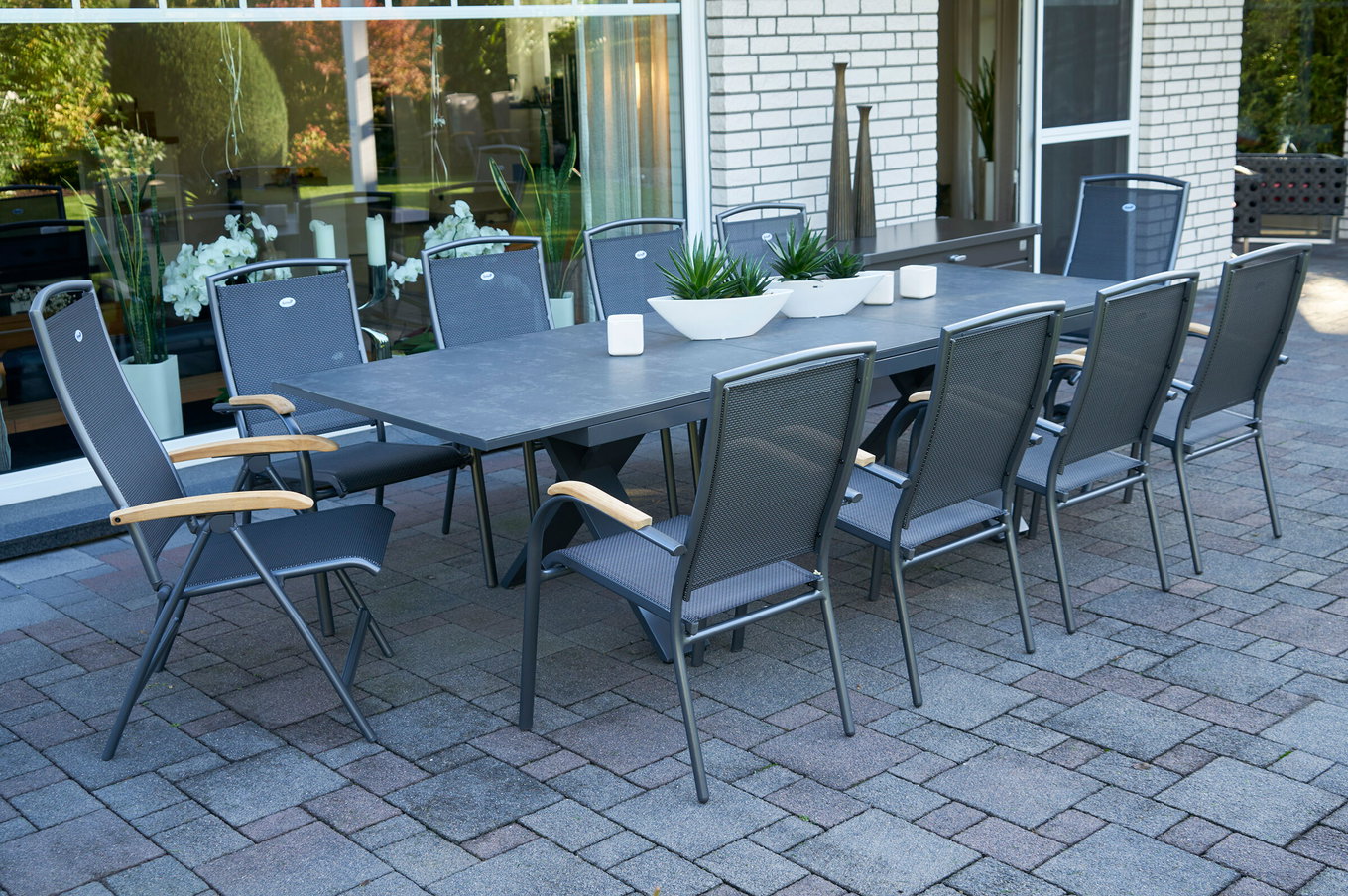 HARTMAN Modello speciale Xanadu / Raffaelo Gruppo pranzo da giardino, xerix/antracite, Alluminio/Vetroceramica, 8 poltroncine impilabili, 2 sedie pieghevoli, 220/280x100cm 21102__1