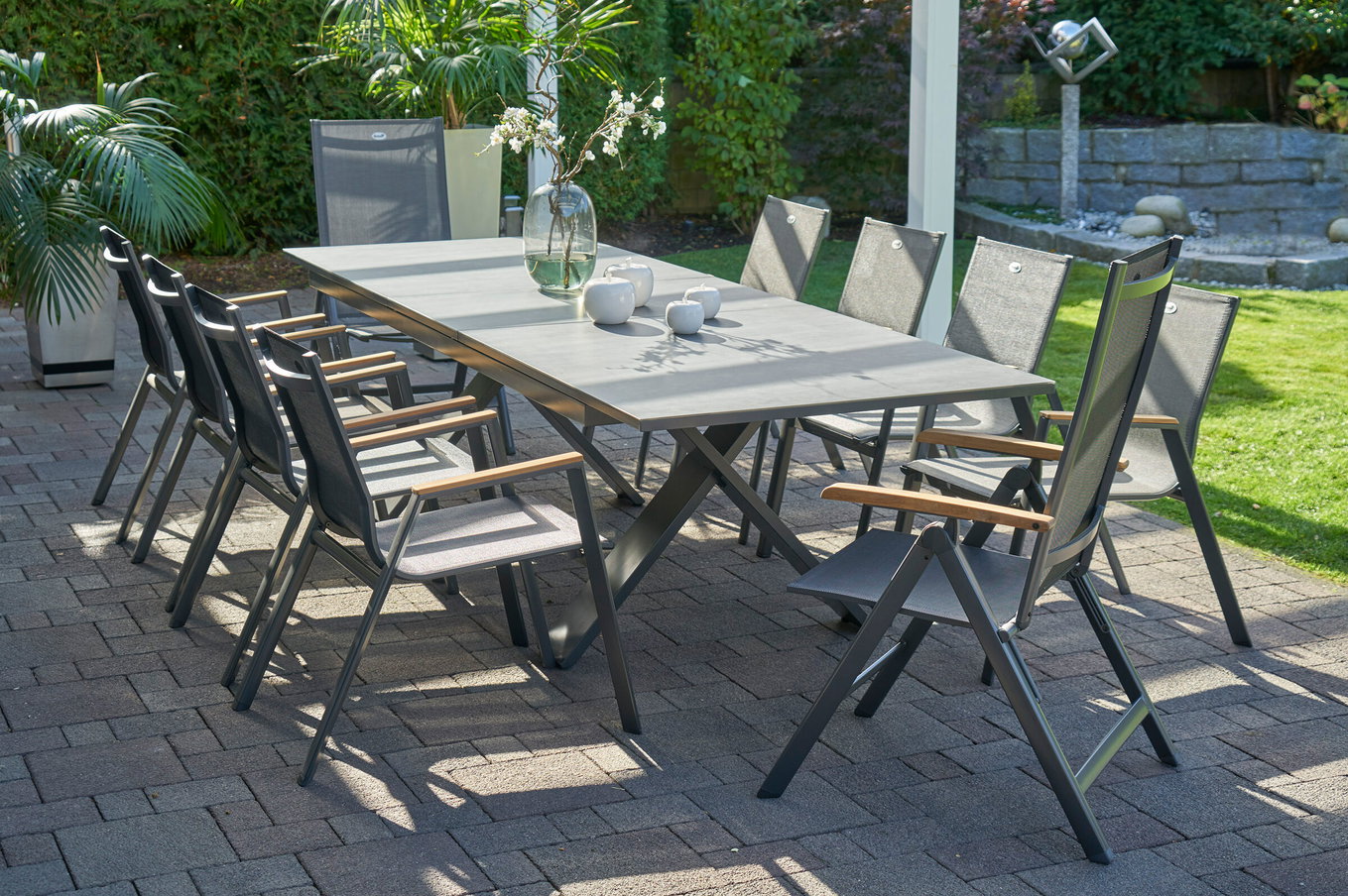 HARTMAN Modello speciale Xanadu / Aruba Gruppo da pranzo da giardino, xerix/antracite, Alu/Vetroceramica, 8 poltroncine impilabili, 2 sedie pieghevoli, 220/280x100cm 21132__1