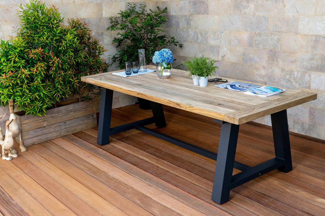 OUTFLEXX Belanda Tavolo da pranzo, grigio scuro/naturale, alluminio/teak riciclato, 200x100x76cm, spazzolato rustico, struttura ad A, prodotto certificato FSC® 20321__1