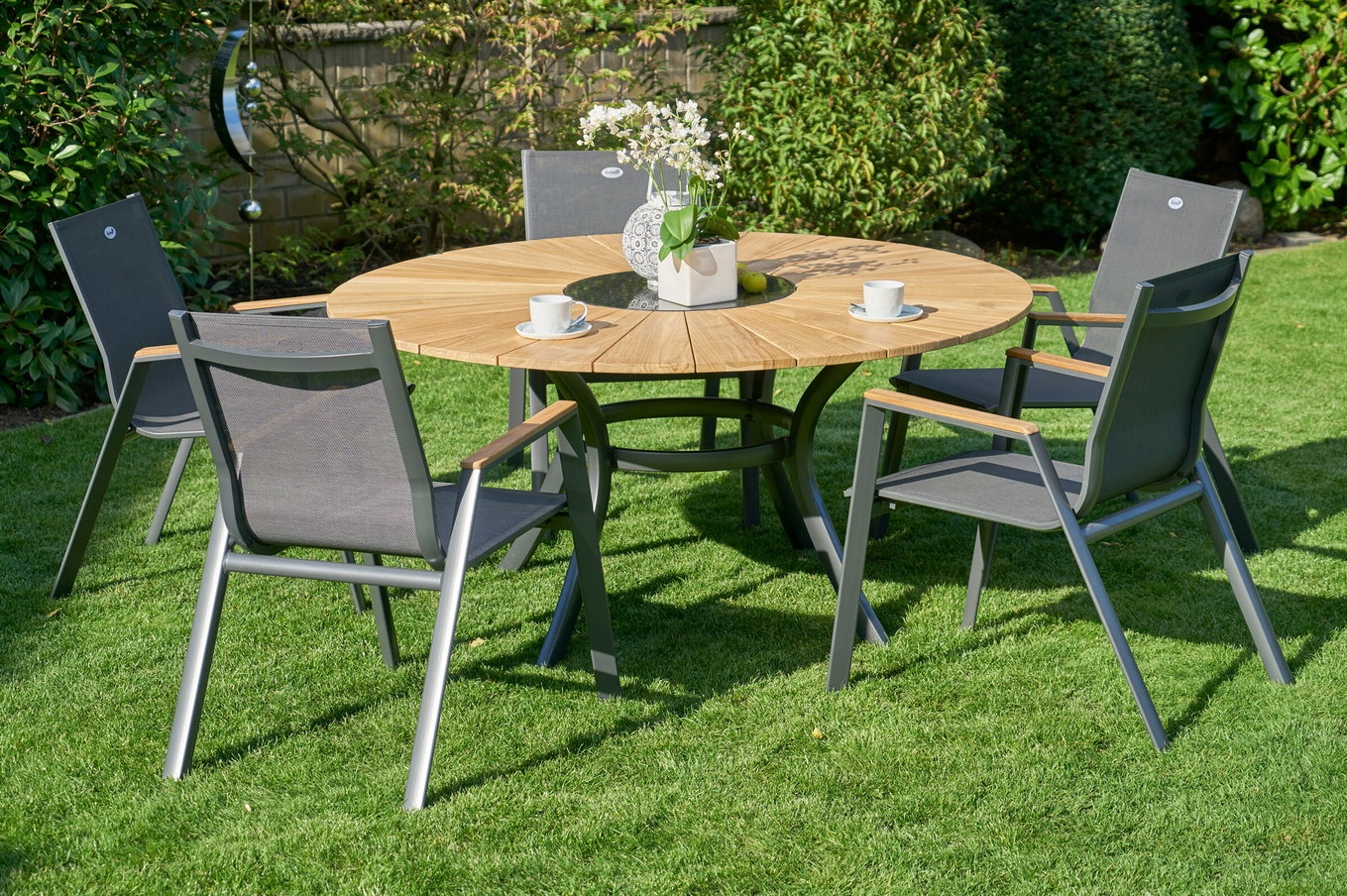HARTMAN Provence / Aruba Gruppo da pranzo da giardino, xerix/antracite, Alluminio/Legno di teak, 5 poltrone impilabili, Ø150cm, incluso refrigeratore per ghiaccio 21192__1