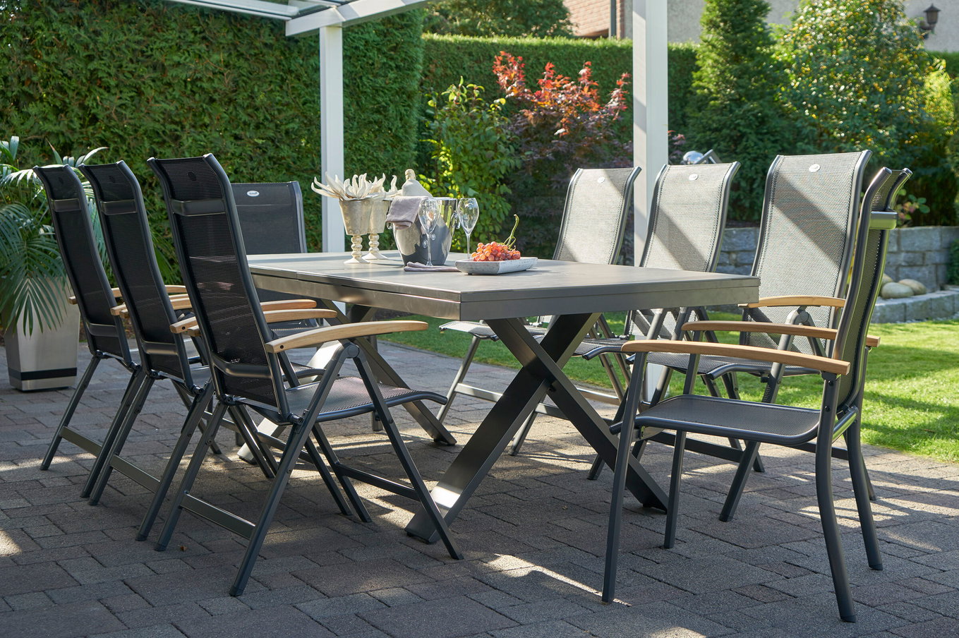 HARTMAN Modello speciale Xanadu / Alice Gruppo da pranzo da giardino, xerix/nero, Alluminio/Vetroceramica, 4x4 Textilen, 2 Poltrone impilabili, 6 Sedie pieghevoli, 220/280x100cm 21109__1