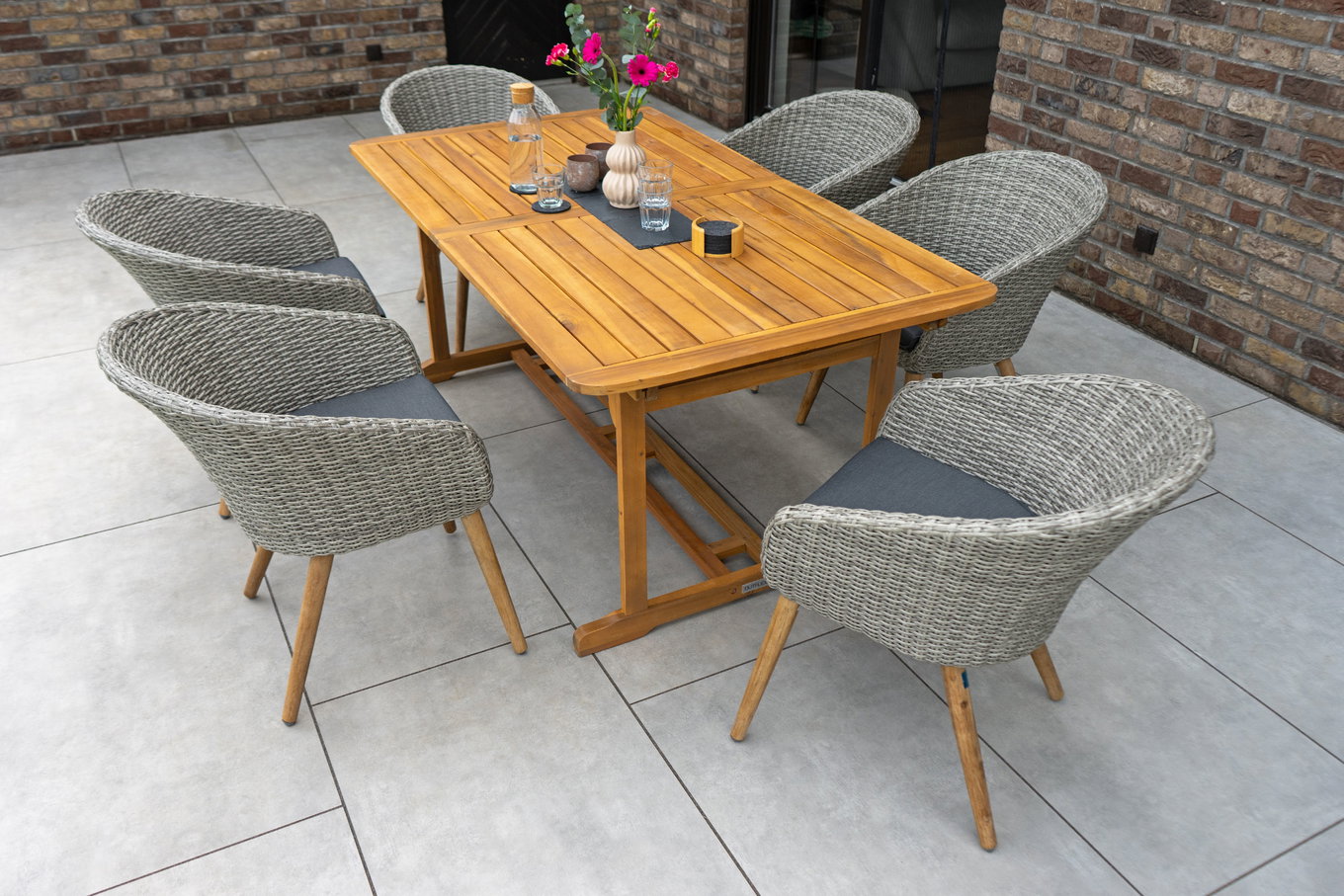 OUTFLEXX Kota Set da pranzo da giardino, grigio/naturale, acacia/polyrattan/alluminio, allungabile, 180/240 x 100 cm tavolo, 6 poltrone, prodotto certificato FSC® 34556__1