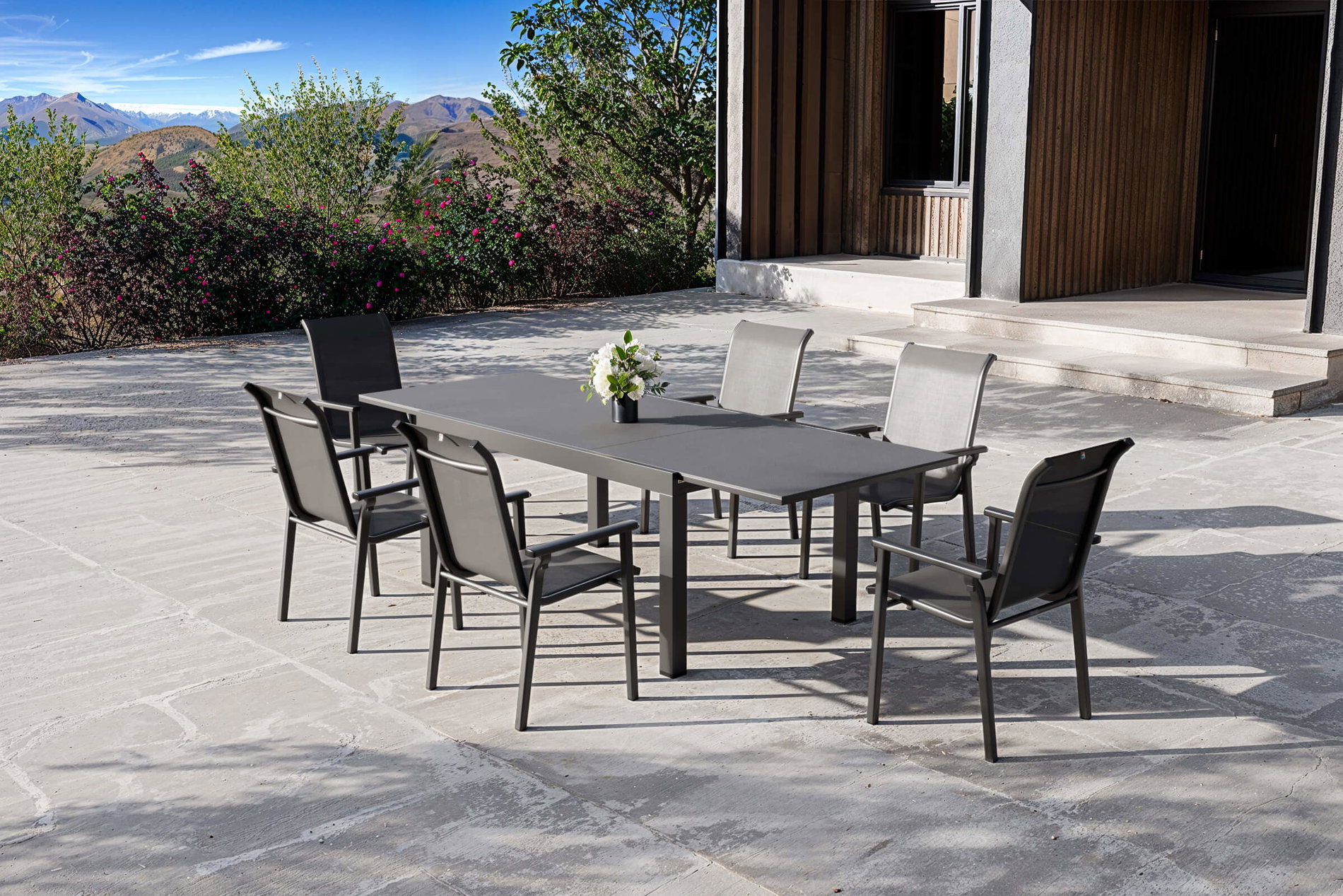 Gruppo Pranzo da Giardino Kettler BasicPlus Pro, antracite opaco/nero, Alu/Textilene/Spraystone, Tavolo 160/260 x 100 cm, incl. 6 Sedie Impilabili Gruppo Pranzo da Giardino Kettler BasicPlus Pro, antracite opaco/nero, Alu/Textilene/Spraystone, Tavolo 160/260 x 100 cm, incl. 6 Sedie Impilabili