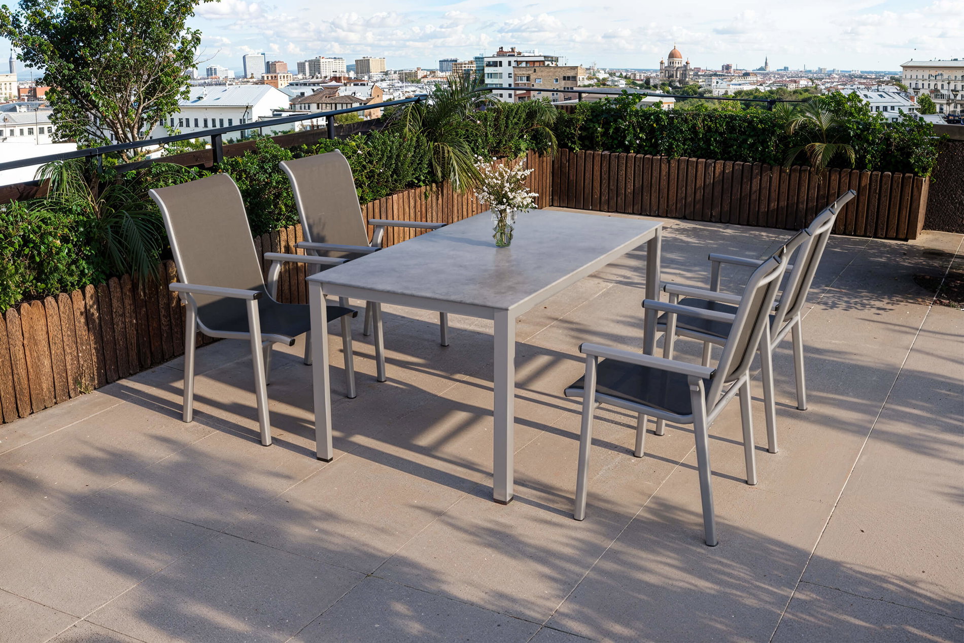 KETTLER Modello esclusivo BasicPlus 2026 Set da pranzo da giardino, argento/antracite, alluminio/textilene, tavolo 160 x 90 cm, 4 sedie impilabili KETTLER Modello esclusivo BasicPlus 2026 Set da pranzo da giardino, argento/antracite, alluminio/textilene, tavolo 160 x 90 cm, 4 sedie impilabili