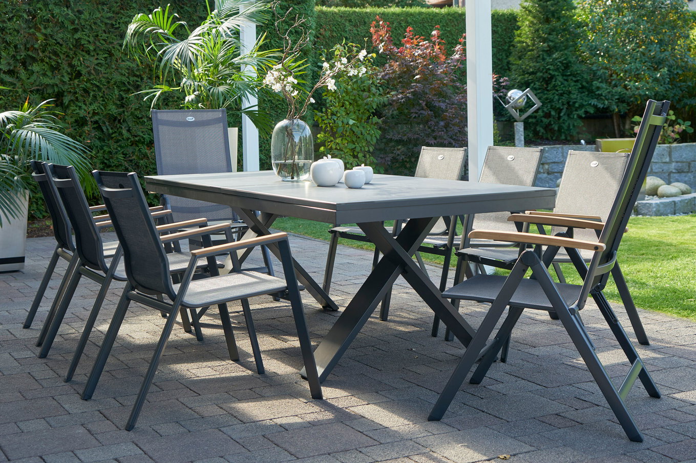 HARTMAN Modello speciale Xanadu / Aruba Gruppo pranzo da giardino, xerix/antracite, Alu/Vetroceramica, 6 poltrone impilabili, 2 sedie pieghevoli, 220/280x100cm 21130__1
