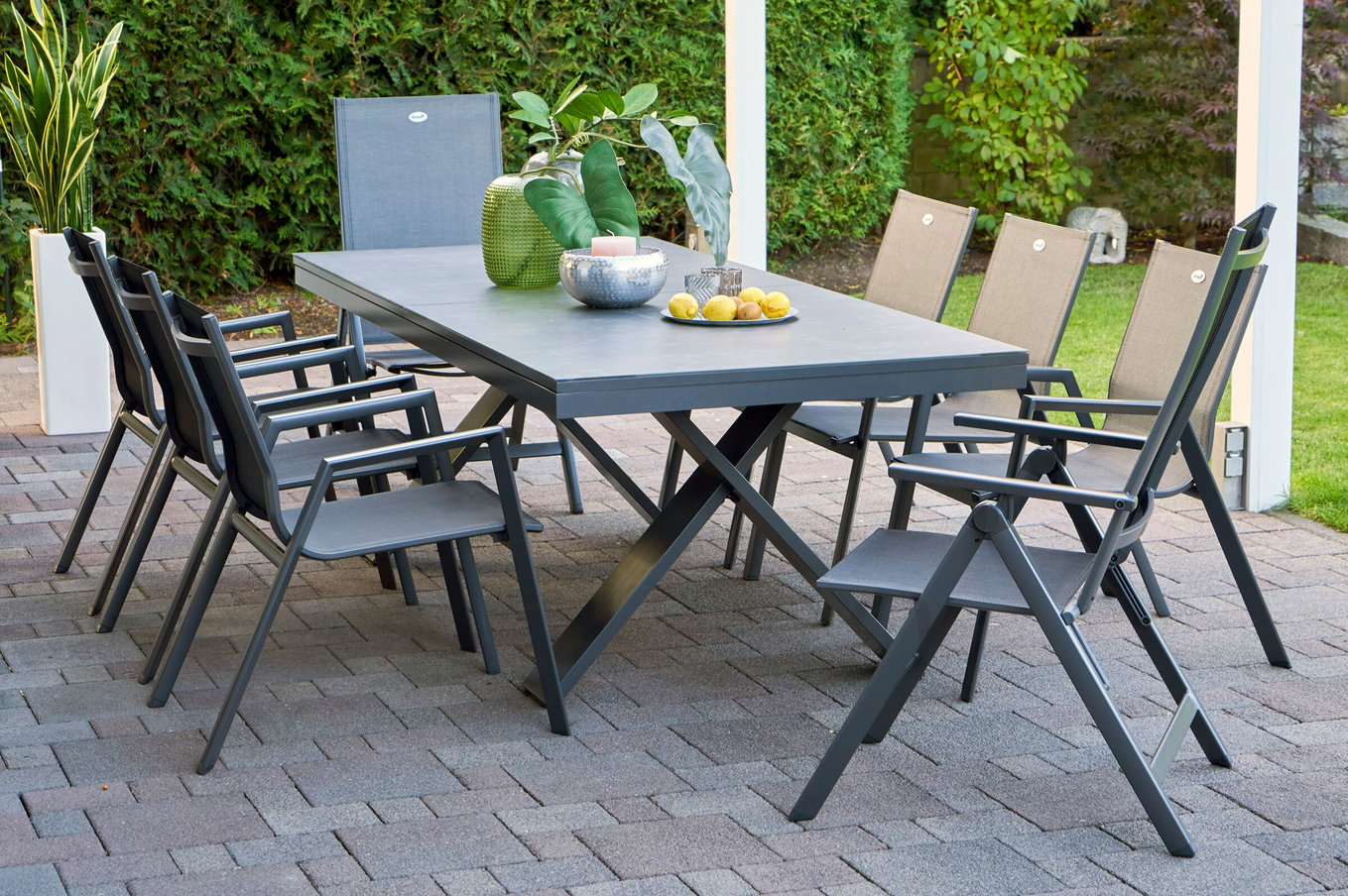 HARTMAN Modello speciale Xanadu / Aruba Gruppo da pranzo da giardino, xerix/antracite, Alu/Vetroceramica, 6 poltroncine impilabili, 2 sedie pieghevoli, 220/280x100cm 21140__1